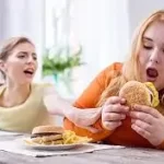 વજન ઘટાડવા માંગતા લોકોએ આ 5 વસ્તુઓ ક્યારેય ન ખાવી