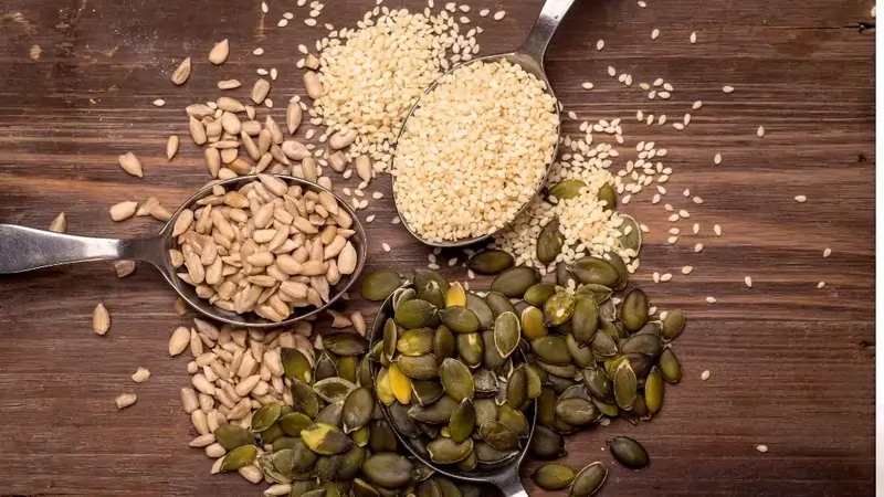 કોળા અને સૂર્યમુખીના બીજ (Pumpkin & Sunflower Seeds) ખાવાના જબરદસ્ત ફાયદા